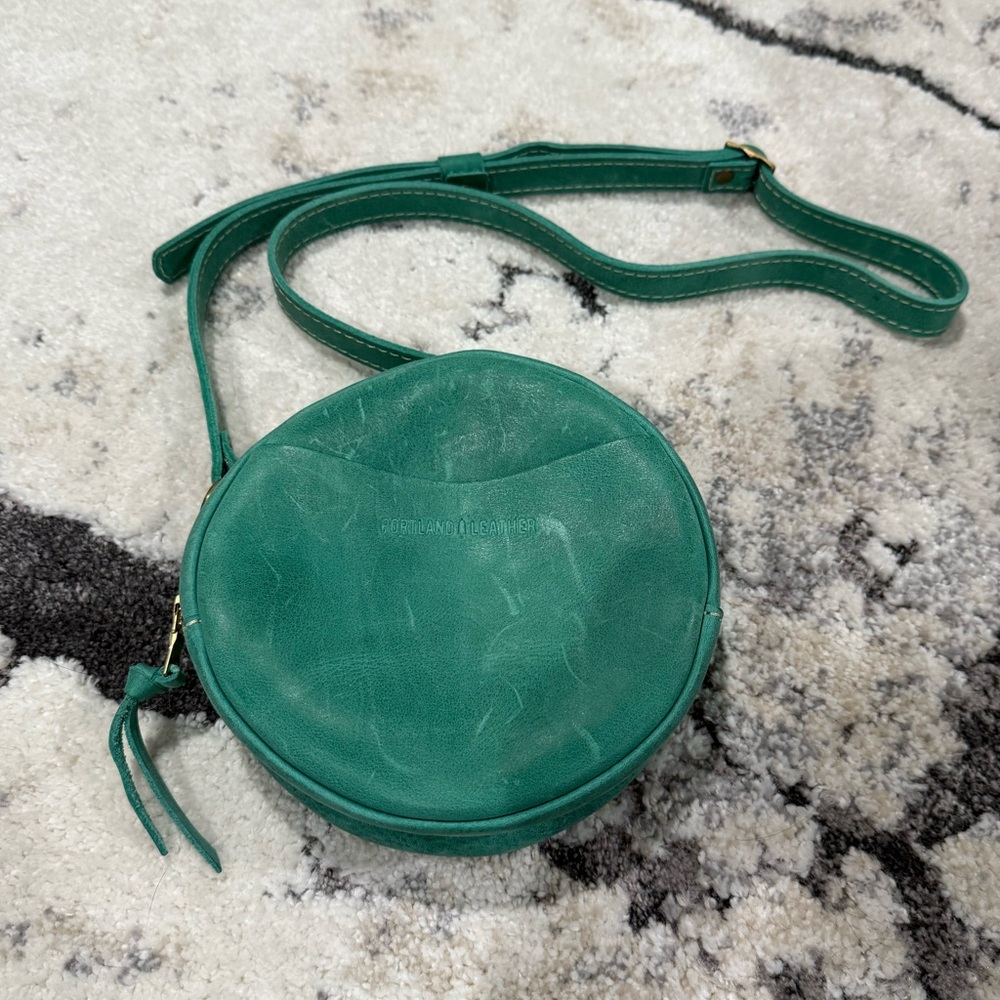 Portland leather goods small circle crossbody in surf